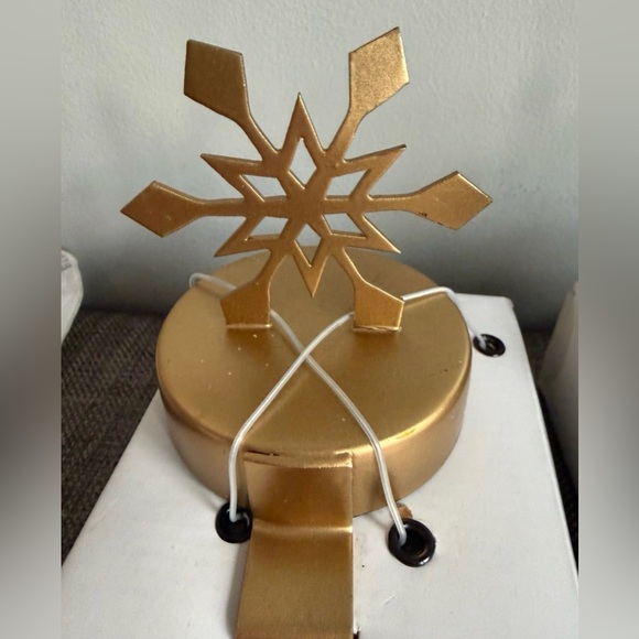 Target Gold Snowflake Stocking Holders - Picture 2 of 8